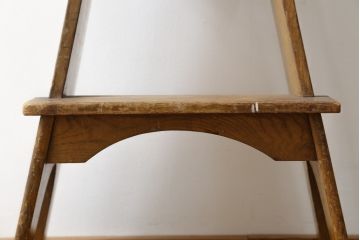 和製アンティーク　栓材　おしゃれな飾り台としても活躍するレトロで可愛らしい踏み台(ステップ、階段、花台、ディスプレイ雑貨)(R-079495)