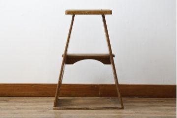 和製アンティーク　栓材　おしゃれな飾り台としても活躍するレトロで可愛らしい踏み台(ステップ、階段、花台、ディスプレイ雑貨)(R-079495)