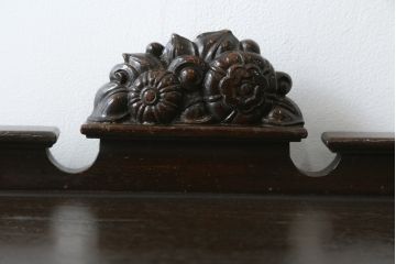 和製アンティーク　大正ロマン　希少デザイン!!　細部の装飾にもこだわりを感じる古い洋館の小振りなデスク(両袖机、両袖デスク、平机、ワークデスク、在宅用、在宅ワーク用)(R-079500)