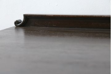 和製アンティーク　大正ロマン　希少デザイン!!　細部の装飾にもこだわりを感じる古い洋館の小振りなデスク(両袖机、両袖デスク、平机、ワークデスク、在宅用、在宅ワーク用)(R-079500)