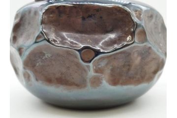 純銀　造りこまれたデザインが目を引く銀瓶(煎茶、薬缶、銀水注、湯沸し、茶道具、やかん、水指、急須)(R-079503)