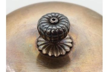 純銀　造りこまれたデザインが目を引く銀瓶(煎茶、薬缶、銀水注、湯沸し、茶道具、やかん、水指、急須)(R-079503)