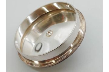 純銀　造りこまれたデザインが目を引く銀瓶(煎茶、薬缶、銀水注、湯沸し、茶道具、やかん、水指、急須)(R-079503)