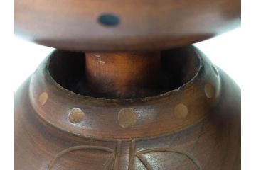 内閣総理大臣賞受賞作家 関口三作　創作こけし　「武人」　高さ 約52.5cm　匠の卓越したデザイン性が光るこけし(郷土人形玩具、伝統工芸、民芸品、置物、ディスプレイ、木彫　木製、共箱付き)(R-079507)