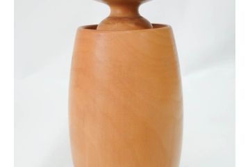 内閣総理大臣賞受賞作家　狩野千代松　創作こけし　「静心」　高さ (大)約32cm/(小)約23.5cm　無垢な表情が可愛らしいこけし2点セット(郷土人形玩具、伝統工芸、民芸品、置物、ディスプレイ、木彫　木製)(R-079508)