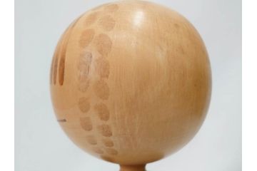 内閣総理大臣賞受賞作家　狩野千代松　創作こけし　「静心」　高さ (大)約32cm/(小)約23.5cm　無垢な表情が可愛らしいこけし2点セット(郷土人形玩具、伝統工芸、民芸品、置物、ディスプレイ、木彫　木製)(R-079508)