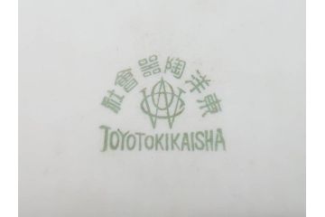 戦前　オールドTOTO　東洋陶器　TOYOTOKI KAISHA　落ち着いた上品さが魅力のティーセット(金彩、葉模様、東陶、トートー、プレート、ティーポット、ティーカップ、ソーサー、クリーマー、ミルクジャー、シュガーポット、ケース付き)(R-079510)　　