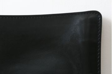 中古　Cassina(カッシーナ)　412　CAB(キャブ)　MARIO BELLINI(マリオベリーニ)　ブラック(黒)　シンプルモダンな空間づくりに活躍するアームレスチェア(ダイニングチェア、椅子、イス)(定価約24万円)(R-079511)