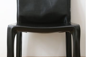 中古　Cassina(カッシーナ)　412　CAB(キャブ)　MARIO BELLINI(マリオベリーニ)　ブラック(黒)　シンプルモダンな空間づくりに活躍するアームレスチェア(ダイニングチェア、椅子、イス)(定価約24万円)(R-079511)