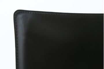 中古　Cassina(カッシーナ)　412　CAB(キャブ)　MARIO BELLINI(マリオベリーニ)　ブラック(黒)　シンプルモダンな空間づくりに活躍するアームレスチェア(ダイニングチェア、椅子、イス)(定価約24万円)(R-079511)