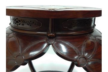 時代物　花菱蒔絵　お部屋を上品に演出する紫檀七宝式中央卓(唐木、家紋、花台、ミニテーブル、飾り台、木製、漆、共箱付き)(R-079514)