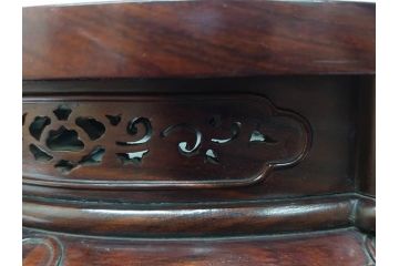 時代物　花菱蒔絵　お部屋を上品に演出する紫檀七宝式中央卓(唐木、家紋、花台、ミニテーブル、飾り台、木製、漆、共箱付き)(R-079514)