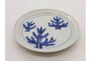 正木春蔵　九谷焼　染付　色絵　松梅文　約14cm　4.7寸　緻密なデザインが魅力の小皿5枚セット(花、樹木、豆皿、和皿、和食器、四寸七分)(R-079518)