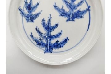 正木春蔵　九谷焼　染付　色絵　松梅文　約14cm　4.7寸　緻密なデザインが魅力の小皿5枚セット(花、樹木、豆皿、和皿、和食器、四寸七分)(R-079518)