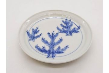 正木春蔵　九谷焼　染付　色絵　松梅文　約14cm　4.7寸　緻密なデザインが魅力の小皿5枚セット(花、樹木、豆皿、和皿、和食器、四寸七分)(R-079518)
