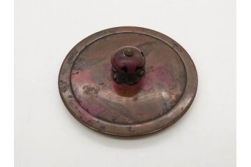 松寿堂　斑紫銅蓋　菊文　歴史を重ねた味わい深い四方鉄瓶(花、湯沸、湯瓶、茶道具、茶器、共箱付き)(R-079519)