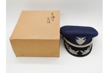 佐官 二佐　制帽　肩章　リュックサック　メダル　階級章　ボタン　部隊章(徽章)　記念章　航空自衛隊まとめてセット(JASDF、防衛記念章、中佐、正帽、ミリタリー、儀礼、装備、制服用)(R-079521)