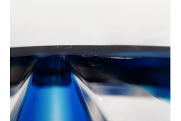 フランス　Saint Louis(サンルイ)　クリスタルガラス　青被せ　高さ 約30cm　キラリと輝くカッティングが見事なフラワーベース(花瓶、花生、花入、花器、カットガラス)(R-079522)