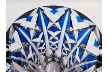 フランス　Saint Louis(サンルイ)　クリスタルガラス　青被せ　高さ 約30cm　キラリと輝くカッティングが見事なフラワーベース(花瓶、花生、花入、花器、カットガラス)(R-079522)