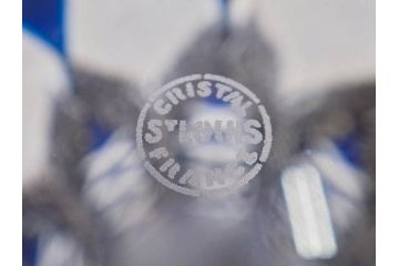 フランス　Saint Louis(サンルイ)　クリスタルガラス　青被せ　高さ 約30cm　キラリと輝くカッティングが見事なフラワーベース(花瓶、花生、花入、花器、カットガラス)(R-079522)