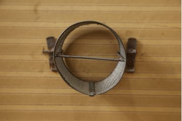 和製アンティーク　ディスプレイとしてもおすすめのレトロな船トランク(舟トランク、ブランケットボックス、トランクテーブル、センターテーブル、ローテーブル、サイドテーブル、ディスプレイ雑貨、収納箱、店舗什器)(R-079526)