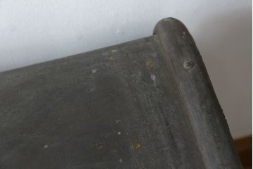 和製アンティーク　ディスプレイとしてもおすすめのレトロな船トランク(舟トランク、ブランケットボックス、トランクテーブル、センターテーブル、ローテーブル、サイドテーブル、ディスプレイ雑貨、収納箱、店舗什器)(R-079526)
