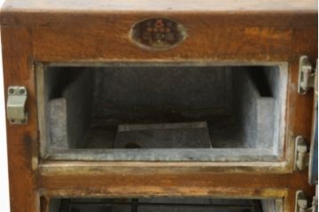 和製アンティーク　昭和レトロな空間づくりにおすすめの木製冷蔵庫(収納棚、戸棚、キャビネット、ディスプレイ)(R-079530)