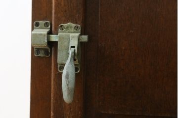 和製アンティーク　昭和レトロな空間づくりにおすすめの木製冷蔵庫(収納棚、戸棚、キャビネット、ディスプレイ)(R-079530)