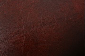 中古　イギリス　本革(レザー)　クラシカルな佇まいが魅力的なウィングバックソファ(ウイングバックソファ、チェスターフィールドソファ、2人掛け、2P、ラブソファ)(R-079532)