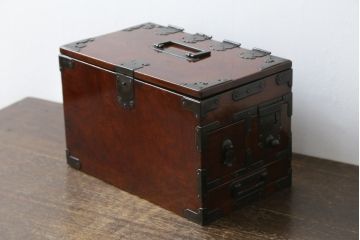 和製アンティーク　明治大正期　上手物!!　総欅(ケヤキ)材　新潟産　銅金具　和の趣たっぷりの硯箱(筆箱、小引き出し、小物収納、卓上収納、印箱、掛硯、掛け硯)(R-079534)