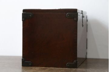 和製アンティーク　明治大正期　上手物!!　総欅(ケヤキ)材　新潟産　銅金具　和の趣たっぷりの硯箱(筆箱、小引き出し、小物収納、卓上収納、印箱、掛硯、掛け硯)(R-079534)