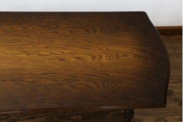 中古　飛騨産業　キツツキマーク　穂高シリーズ　気品あるクラシカルなデザインが魅力的なセンターテーブル(ローテーブル、リビングテーブル)(R-079537)