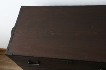 和製アンティーク　上手物!!　前面欅(ケヤキ)材　檜(ヒノキ)材　落ち着きのある佇まいが魅力的な大型関西帳場箪笥(時代箪笥、和たんす、収納タンス、整理箪笥、引き出し、サイドボード、サイドチェスト)(R-079538)