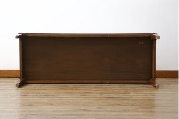 中古　DREXEL HERITAGE(ドレクセルヘリテイジ)　Triune(トライユン)　マホガニー材　クラシカルな佇まいのカクテルテーブル(センターテーブル、リビングテーブル、ローテーブル)(R-079539)