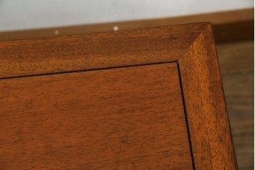 中古　DREXEL HERITAGE(ドレクセルヘリテイジ)　Triune(トライユン)　マホガニー材　クラシカルな佇まいのカクテルテーブル(センターテーブル、リビングテーブル、ローテーブル)(R-079539)