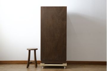 中古　美品　岩谷堂箪笥　引き出し7杯　こだわりの意匠が目を引く収納力抜群の縦型チェスト(整理箪笥、収納箪笥、引き出し、ハイチェスト、和たんす)(R-079544)