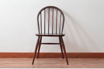 イギリスビンテージ　ERCOL(アーコール)　落ち着いた色味とシンプルなデザインが魅力的なフープバックチェア(ダイニングチェア、ウィンザーチェア、ウインザーチェア、ワークチェア、板座チェア、椅子、イス、ヴィンテージ、英国、北欧)(R-079548)
