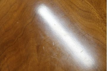 中古　アメリカ　高級輸入家具　DECCA(デッカ)　天板下収納付き　高級感のある美しい木目が魅力の大型ラウンドテーブル(丸テーブル、円卓、6人掛け、6P、食卓、ダイニングテーブル)(定価約110万円)(R-079550)