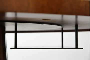 中古　アメリカ　高級輸入家具　DECCA(デッカ)　天板下収納付き　高級感のある美しい木目が魅力の大型ラウンドテーブル(丸テーブル、円卓、6人掛け、6P、食卓、ダイニングテーブル)(定価約110万円)(R-079550)