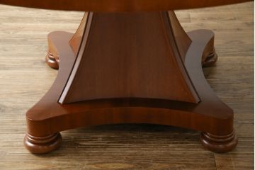 中古　アメリカ　高級輸入家具　DECCA(デッカ)　天板下収納付き　高級感のある美しい木目が魅力の大型ラウンドテーブル(丸テーブル、円卓、6人掛け、6P、食卓、ダイニングテーブル)(定価約110万円)(R-079550)