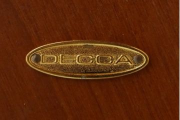 中古　アメリカ　高級輸入家具　DECCA(デッカ)　天板下収納付き　高級感のある美しい木目が魅力の大型ラウンドテーブル(丸テーブル、円卓、6人掛け、6P、食卓、ダイニングテーブル)(定価約110万円)(R-079550)