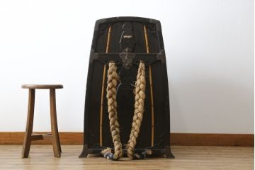 希少!!　江戸期　背負鎧櫃(よろいびつ)　彫金金具　武具　甲冑(R-079551)