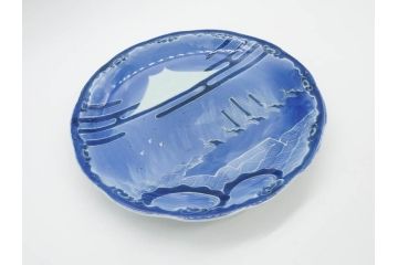 江戸期　古伊万里　染付　富士山・山水図　約30cm　9.7寸　丁寧な絵付けが優美な大皿(干し網、ツバメ、海、波、風景、和皿、和食器、九寸七分)(R-079557)