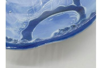 江戸期　古伊万里　染付　富士山・山水図　約30cm　9.7寸　丁寧な絵付けが優美な大皿(干し網、ツバメ、海、波、風景、和皿、和食器、九寸七分)(R-079557)