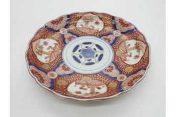 太明成化年製　上手物　古伊万里　赤絵　色絵　染錦　約22cm　7.2寸　金彩が豪華で美しい中皿2枚セット(菊、花、和皿、和食器、七寸二分)(R-079558)