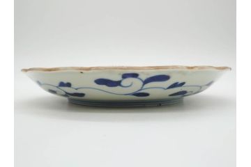 太明成化年製　上手物　古伊万里　赤絵　色絵　染錦　約22cm　7.2寸　金彩が豪華で美しい中皿2枚セット(菊、花、和皿、和食器、七寸二分)(R-079558)