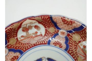 太明成化年製　赤絵　色絵　染錦　約23cm　7.4寸　緻密な意匠に惹かれる中皿3枚セット(金彩、菊、花、和皿、和食器、七寸四分)(R-079559)