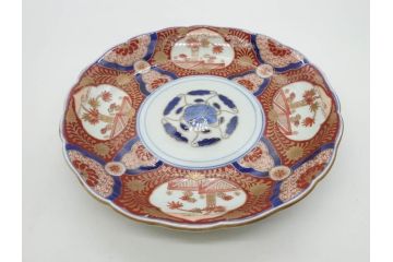 太明成化年製　赤絵　色絵　染錦　約23cm　7.4寸　緻密な意匠に惹かれる中皿3枚セット(金彩、菊、花、和皿、和食器、七寸四分)(R-079559)
