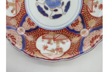 太明成化年製　赤絵　色絵　染錦　約23cm　7.4寸　緻密な意匠に惹かれる中皿3枚セット(金彩、菊、花、和皿、和食器、七寸四分)(R-079559)