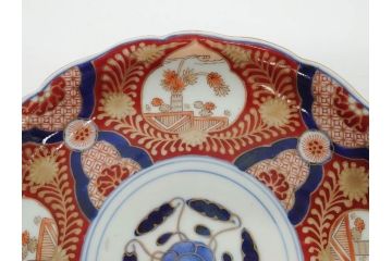 太明成化年製　赤絵　色絵　染錦　約23cm　7.4寸　緻密な意匠に惹かれる中皿3枚セット(金彩、菊、花、和皿、和食器、七寸四分)(R-079559)